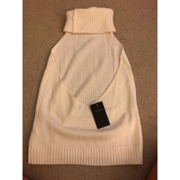 Sleeveless Turtleneck Sweater - Picture 5 of 5